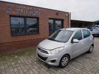skadebil auto Hyundai I-10  2013/4