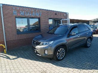 Damaged car Kia Sorento SPRIT AWD AUTOMAAT 7-PERSOONS PANORAMADAK XENON 2014/11