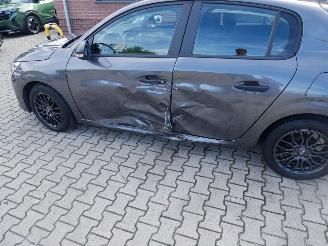 Peugeot 208 LIKE picture 5