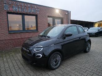 skadebil auto Fiat 500E ICON 2022/5