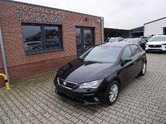 krockskadad bil auto Seat Leon STYLE 2020/3