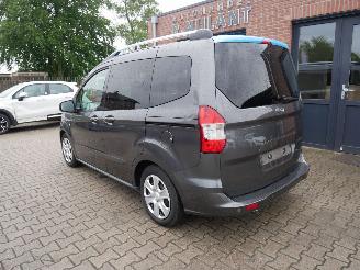 Ford Tourneo Courier TITANIUM picture 4