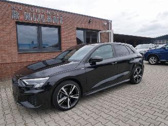 Voiture accidenté Audi A3 S-LINE ACC HALF LEER LED 2023/11