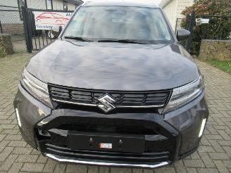 Schadeauto Suzuki Vitara 1.4 Aut Hybrid Climat Navi Camera StoelVerwarming..... 2025/10