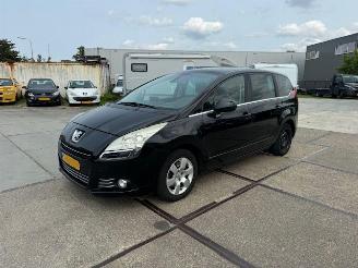 Damaged car Peugeot 5008 1.6 THP ST 7 pers. 2011/1