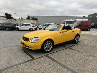krockskadad bil auto Mercedes SLK 200 2000/1