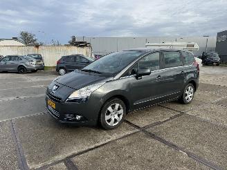 Coche accidentado Peugeot 5008 1.6 THP Family 7p 2011/6