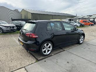 Volkswagen Golf 2.0 TSI GTI 5 drs picture 3