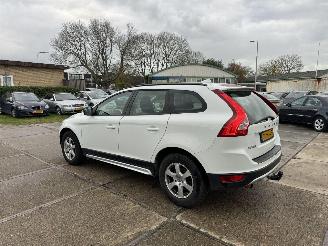 Volvo Xc-60 2.0 T Kinetic picture 4