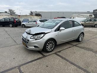 Auto incidentate Opel Corsa 1.4 Cosmo 2015/3