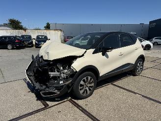 skadebil auto Renault Captur 1.5 DCI  Xmod 2016/6