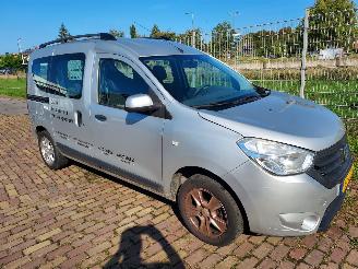 Auto incidentate Dacia Dokker 1.2 benzine 5 persoons uitvoering weinig km 2017/1