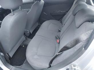 Chevrolet Spark 1.0  5 deurs Airco picture 7
