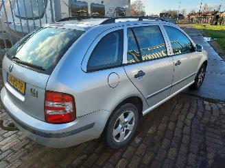 Skoda Fabia 1.4 Elegance picture 3