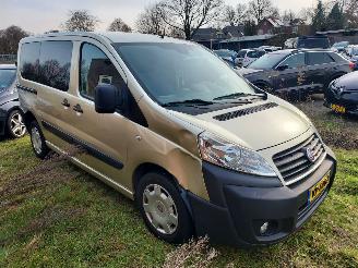 krockskadad bil bedrijf Fiat Scudo 2.0 Diesel + Apk 2010/3