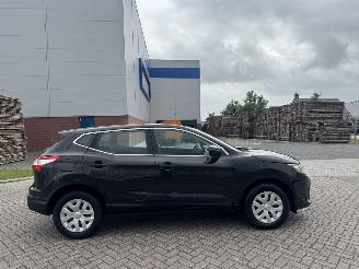 Schadeauto Nissan Qashqai 1.5 DCI  81Kw AIRCO 2015/1