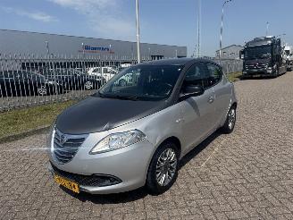 škoda osobní automobily Lancia Ypsilon 0.9 TwinAir Silver 63Kw AIRCO 2013/5