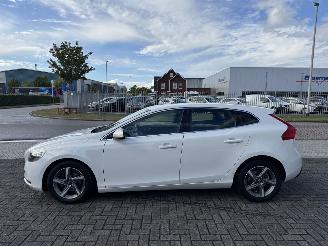  Volvo V-40 1.6 D2 Momentum 2013/12