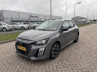 krockskadad bil auto Peugeot 208 1.2 PureTech 74Kw Clima - Navi 2024/1