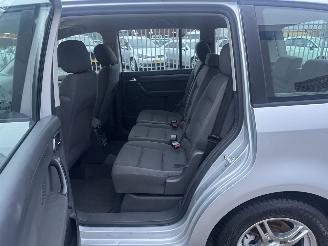 Volkswagen Touran 1.6 75kw 7-PERSOONS picture 12