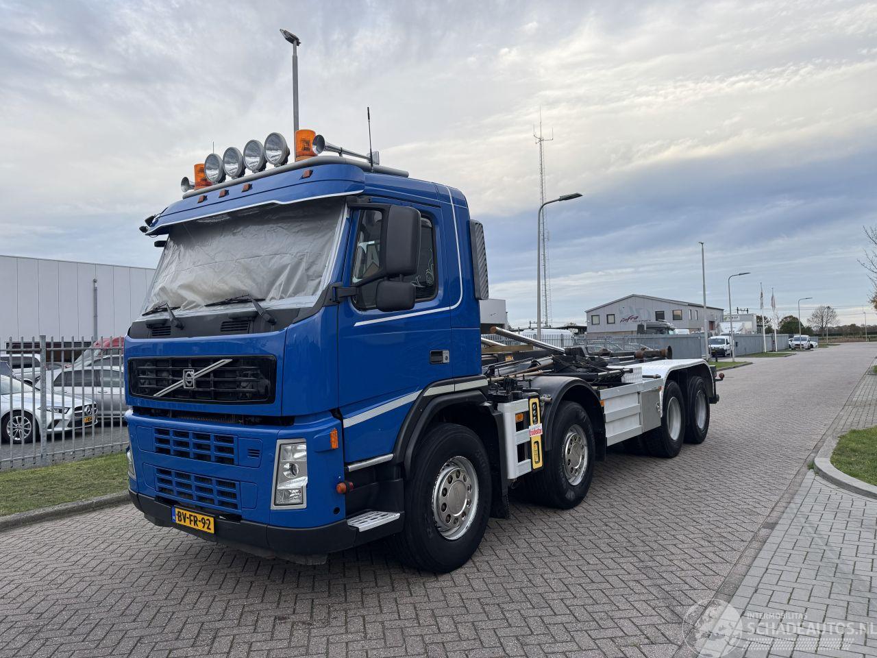 Volvo FM 8x2 Haakarm
