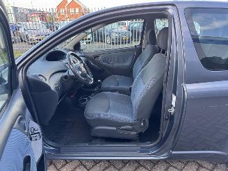 Toyota Yaris 1.3 VVT-i  AIRCO picture 12