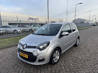 Unfallwagen Renault Twingo 1.2 16V Collection AIRCO 2013/1