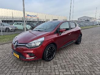 Schadeauto Renault Clio 1.5 DCI  AIRCO - NAVI - Euro6 2018/3