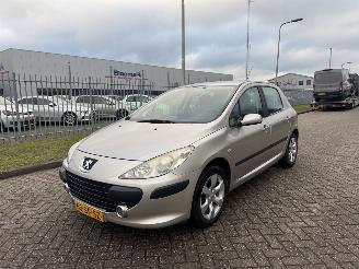 Auto incidentate Peugeot 307 2.0 16V AUTOMAAT 2006/1
