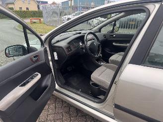 Peugeot 307 2.0 16V AUTOMAAT picture 15