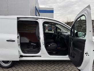 Renault Kangoo E-Tech  44 kWh  Aut. Clima picture 12