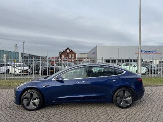 Tesla Model 3  picture 3