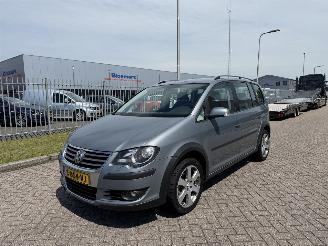 Damaged car Volkswagen Crosstouran 1.4 TSI 103kw  7- Persoons 2009/1