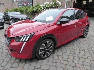 Peugeot 208 GT picture 1