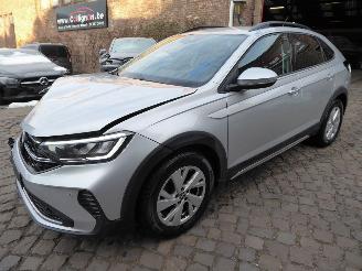 krockskadad bil auto Volkswagen Taigo Life 2022/11