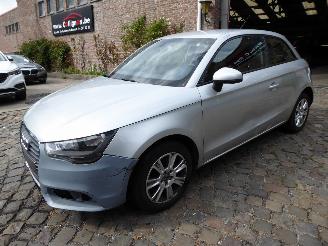 Coche accidentado Audi A1 attraction 2011/9