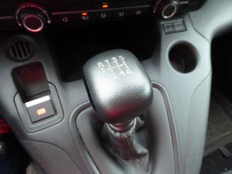 Peugeot Partner Premium L2 picture 18