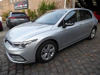 krockskadad bil auto Volkswagen Golf VIII Lim. Life eTSI 2021/8