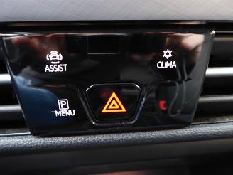 Volkswagen Golf VIII Lim. Life eTSI picture 21