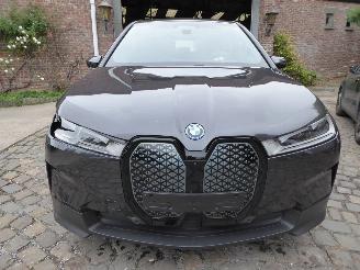 BMW iX 40 xDrive picture 2