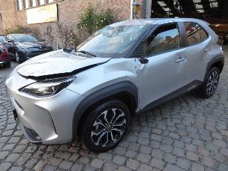 Voiture accidenté Toyota Yaris Cross Hybrid 2023/1
