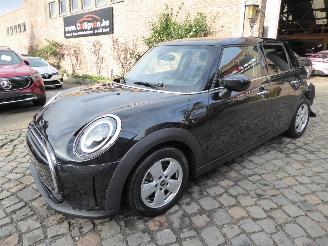 Voiture accidenté Mini Cooper Essential 2023/11