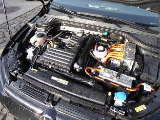 Volkswagen Golf 1.5 eHybrid OPF 110kW DSG Style picture 14