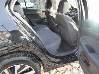 Volkswagen Golf 1.5 eHybrid OPF 110kW DSG Style picture 7