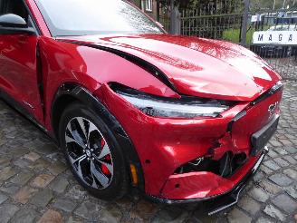 Ford Mustang Mach-e Premium AWD picture 4