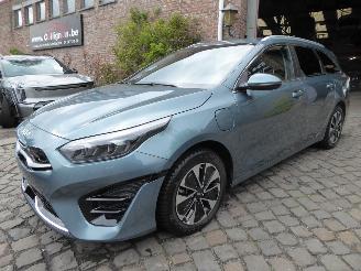 Damaged car Kia Cee d SW Hybrid PHEV 2024/6