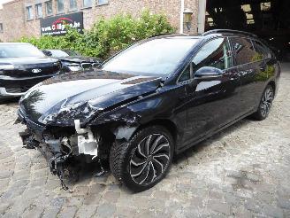 Coche accidentado Volkswagen Golf Variant Life 2022/6
