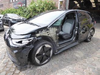 damaged passenger cars Volkswagen ID.3 Business 170 kW 2024/8