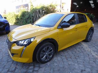Schadeauto Peugeot e-208 e- Style 2022/12
