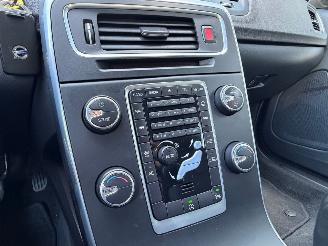 Volvo V-60 1.6 D2 Navi Clima PDC picture 10